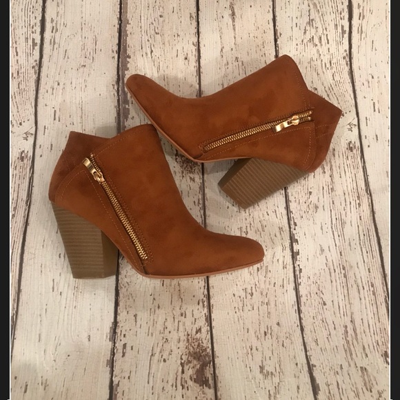 Cognac color bootie - Picture 3 of 3